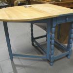 586 4346 DROP-LEAF TABLE